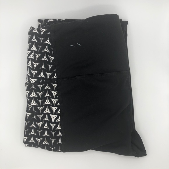 VS SPORT BLACK AND WHITE KNOCKOUT LEGGINGS - Picture 5 of 9